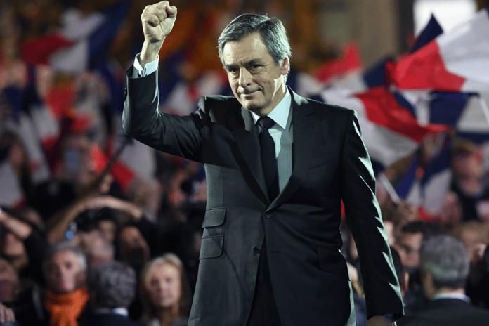 Francois-Fillon-en-meeting-a-La-Villette-qu-on-laisse-ma-femme-tranquille-nous-n-avons-rien-a-cacher_953_635