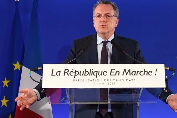 Epingle-par-Le-Canard-enchaine-Ferrand-parle-de-denonciations-calomnieuses_944_629