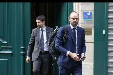 gouvernement-les-5-casseroles-d-edouard-philippe_453_302