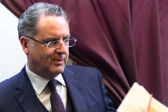 2048x1536-fit_conseiller-regional-richard-ferrand-conseil-regional-bretagne-18-decembre-2015_1364_910