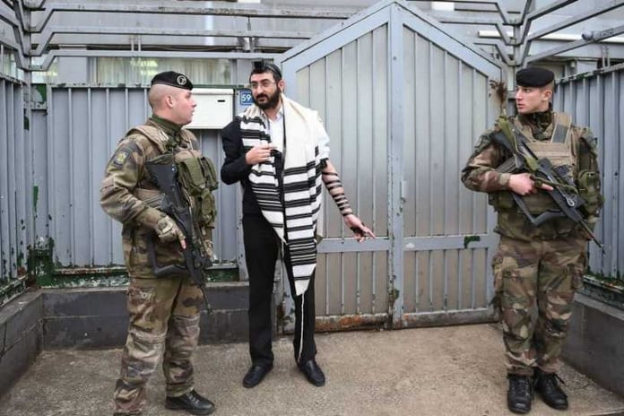 Paris-Chabad-CROP-965x5431_815_543