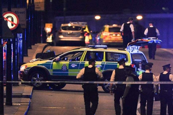 Pietons-fauches-a-Londres-un-mort-et-huit-blesses-la-police-antiterroriste-saisie_873_582