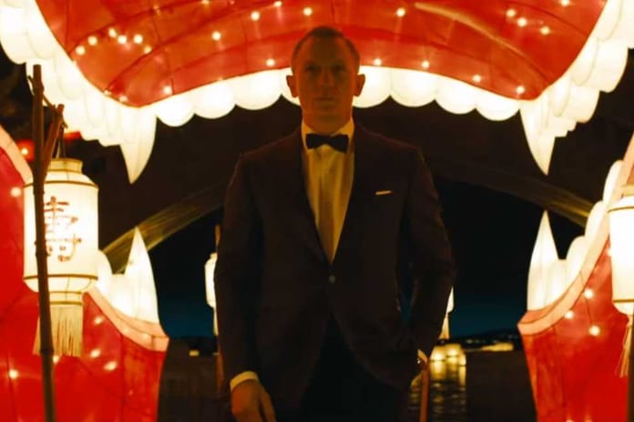 James-Bond-Skyfall_978_652