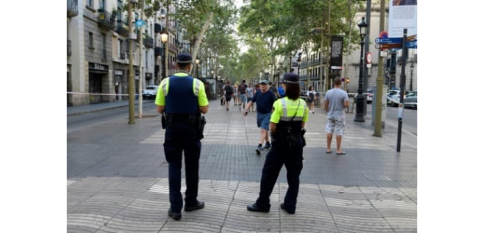 16200187-les-policiers-espagnols-remontent-la-piste-des-attentats-meurtriers