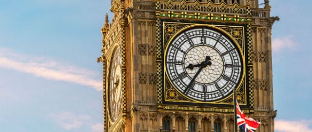 100225-640x360-elisabeth-tower-clock-face-640