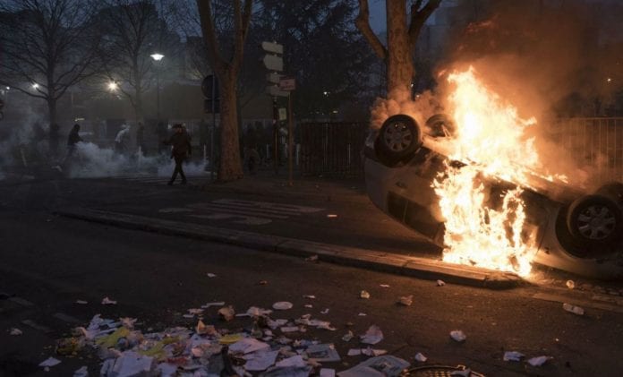 champigny-bobigny-theo-police-violence-1200x726