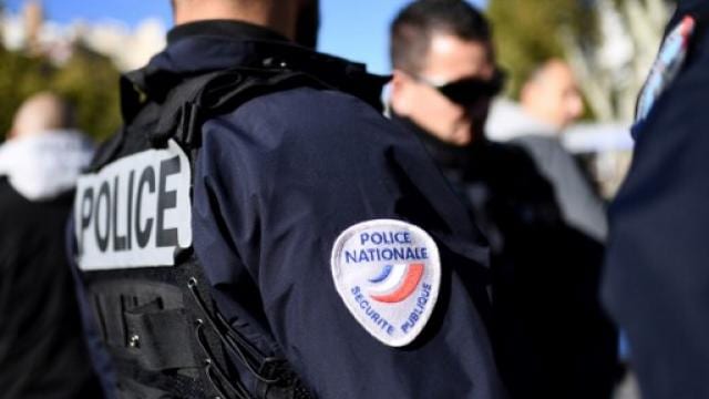 bouches-du-rhone-deux-corps-carbonises-retrouves-sur-un-parking