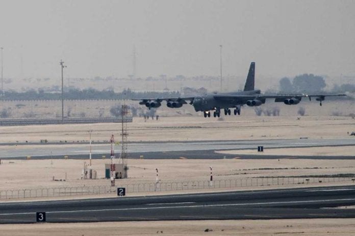2016-04-09T171113Z_1_LYNXNPEC380ET_RTROPTP_4_MIDEAST-CRISIS-USA-BOMBERS_1010_674