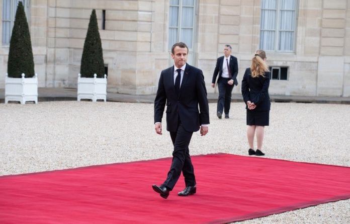 960x614_emmanuel-macron-cour-elysee-10-avril-2018
