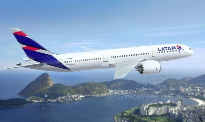 latam-boeing-787-700x416
