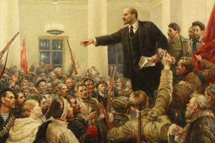 leninsmolnyinstitute1917-declaresovietpowercr2_935_623