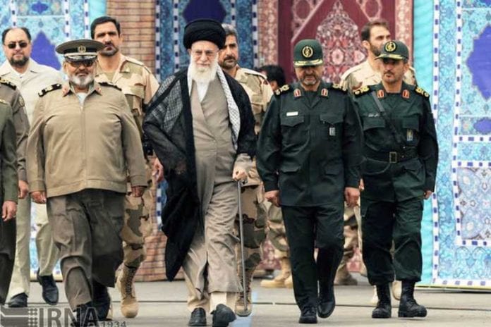 Khameini-et-ses-sbires_794_529
