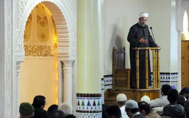 Tareq-Oubrou-le-grand-imam-de-la-mosquée-de-Bordeaux-27-décembre-2013-Crédit-640x400
