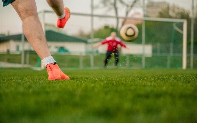 football-1274661_960_720-640x400