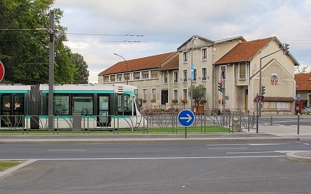 Mairie_Bezons_13_aout_2012-640x400