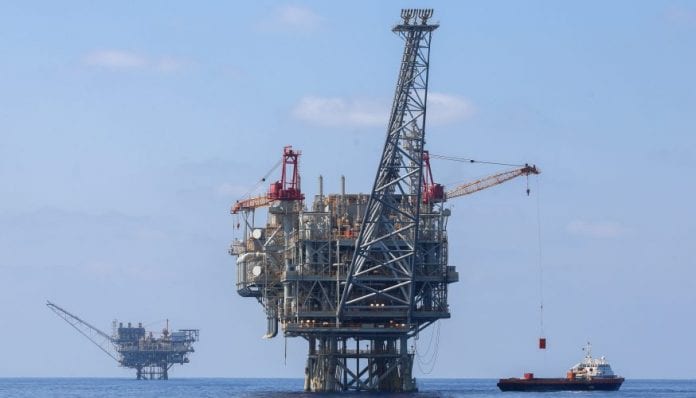 Plateforme-de-gaz-naturel-90-875x500