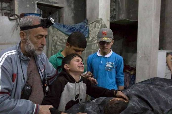 les-enfants-sont-regulierement-victimes-des-bombardements-qui-pleuvent-sur-alep-en-syrie_749_499