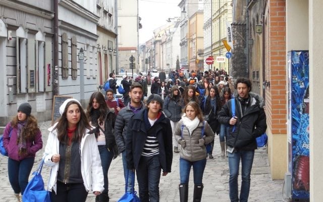 Mexico-leaving-the-Jewish-Quarter-640x400