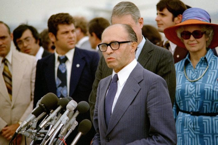 1024px-Menachem_Begin_1978-696x462