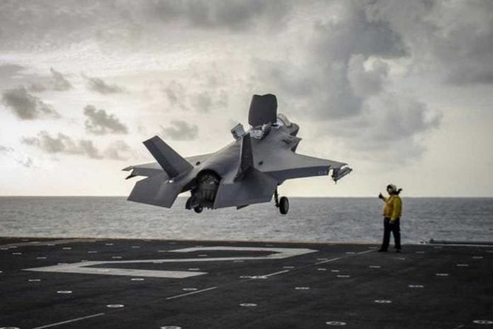 F-35B-Lightning-II-launches-from-the-USS-Essex-9_957_638