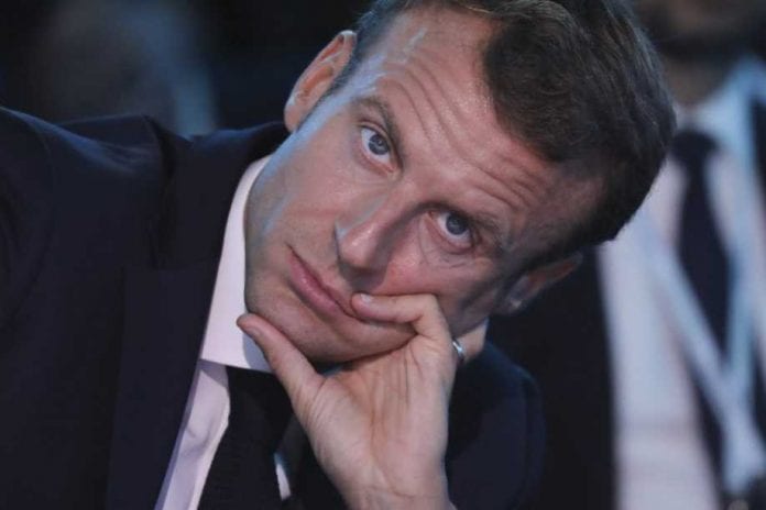 960x614_emmanuel-macron-reconnait-erreur_918_612