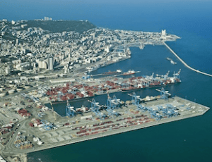 Port-de-Haifa-en-Israel-300x230
