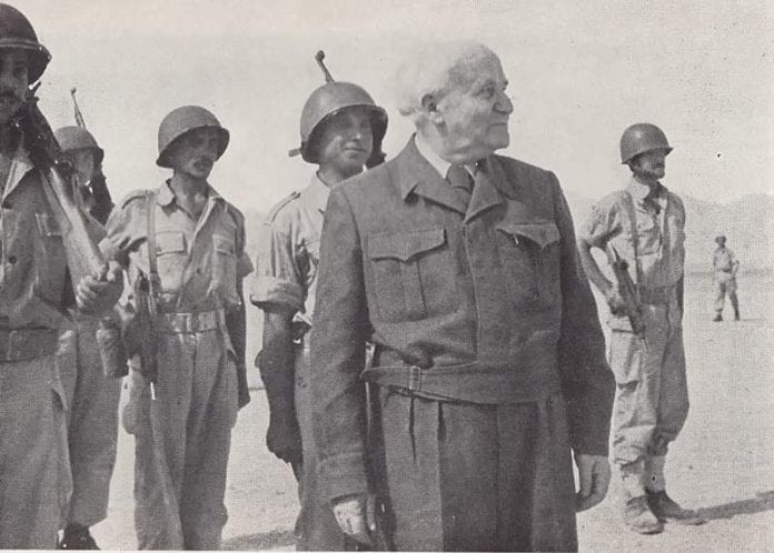 Prime-Minister-David-Ben-Gurion-with-IDF-soldiers-during-the-Sinai-War-696x498