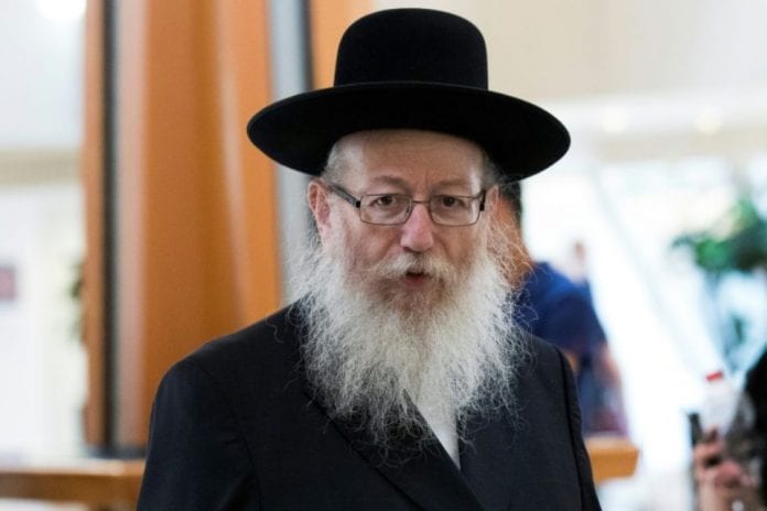 1075500-photo-du-ministre-demissionnaire-de-la-sante-yaakov-litzman-prise-le-14-septembre-2016-pres-de-tel-a