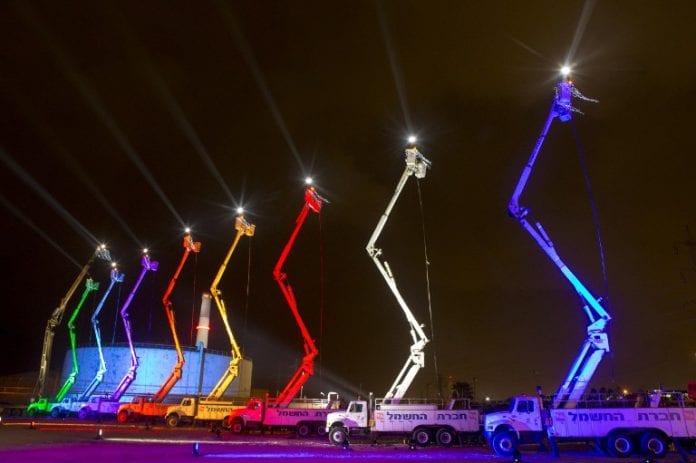 ISRAEL-JUDAISM-HANNUKAH-MENORAH-RECORD-THEME-COLORS