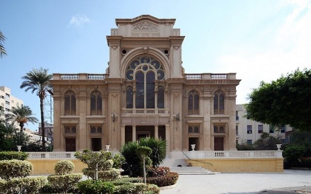 AlexEliyahuHanaviSynagogue-e14994833943811-640x400