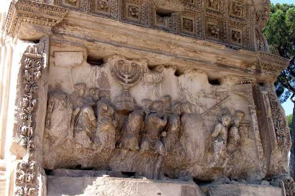 arche-titus-2-e1487668807680_599_400