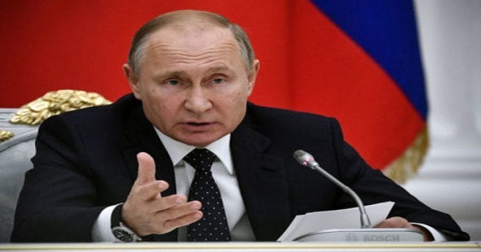 2019-02-02T093639Z_2_LYNXNPEF1104O-OCATP_RTROPTP_2_CNEWS-US-RUSSIA-USA-NUCLEAR-696x365