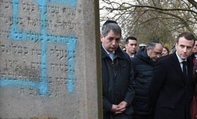 640x410_emmanuel-macron-rendu-19-fevrier-2019-cimetiere-juif-profane-quatzenheim-bas-rhin-400x242