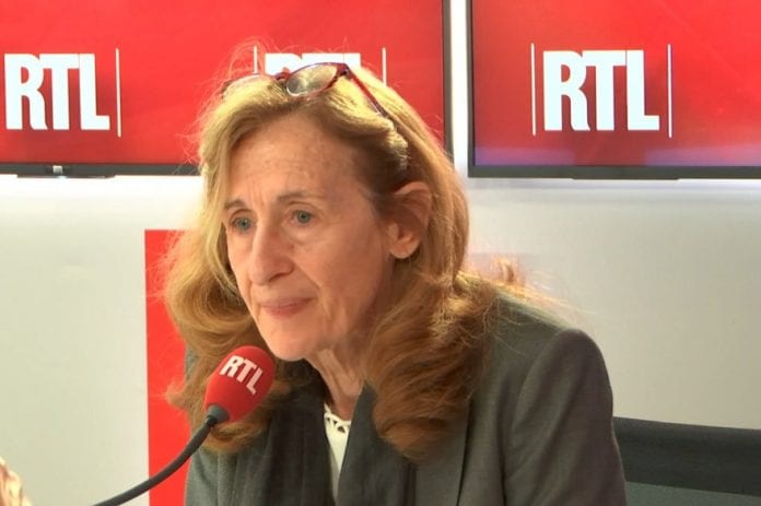 7796394115-l-invitee-de-rtl