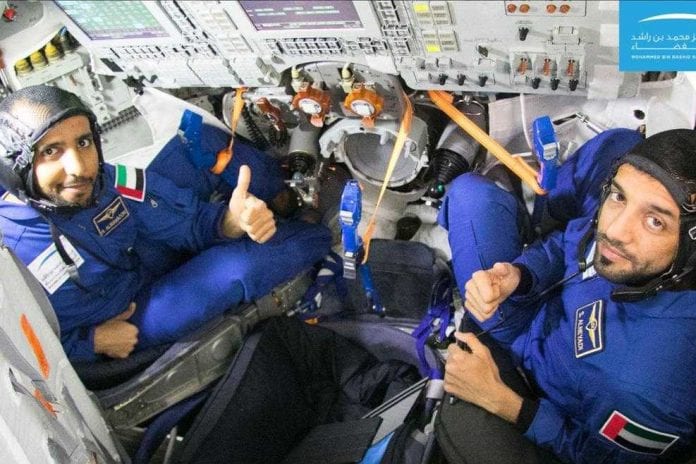 astronauts_987_658