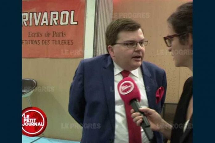 parmi-les-journalistes-presents-au-banquet-du-9-avril-une-equipe-du-petit-journal-de-canal-plus-qui-s-est-amusee-de-l-accent-de-jerome-bourbon-qui-curieusement-n-a-rien-de-jurassien-capture-d-ecran-14