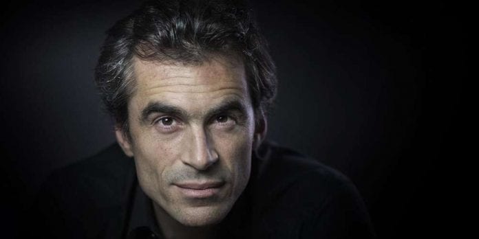 raphael-enthoven-il-faut-se-battre-inlassablement-pour-la-possibilite-meme-de-discuter-cest-a-dire-pour-le-grand-remplacement-des-invectives-par-les-arguments