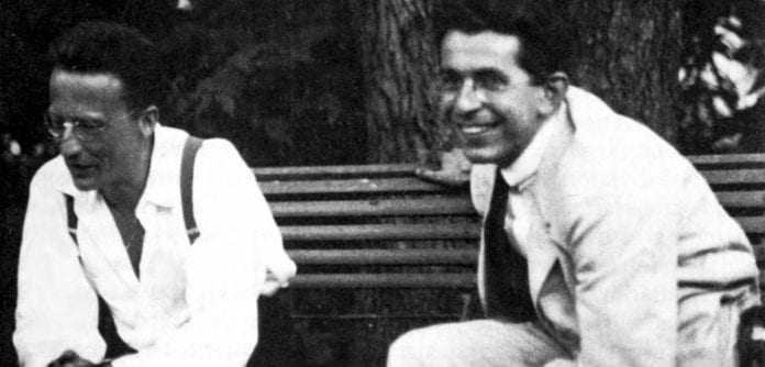 erwin_schrodinger_a_gauche_et_fritz_london_a_droite_a_berlin_en_1928_72dpi