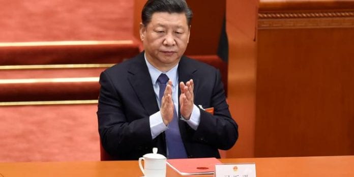 le-petit-caprice-du-president-chinois-lors-de-sa-venue-en-france-1331742