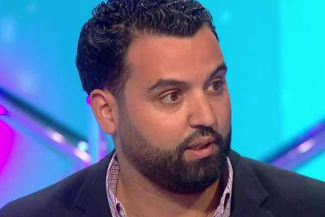 yassine-belattar-se-paye-laurent-ruquier-et-cartonne-on-n-est-pas-couche-dans-les-terriens-du-dimanche-video_648_432