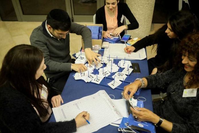 Elections-Counting-11_987_658