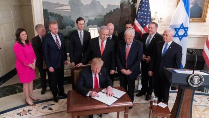 Trump_netanyahu_golan-photo-Maison-Blanche-768x432