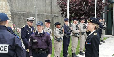 la-ceremonie-a-eu-lieu-devant-le-fort-du-ha-a-bordeaux