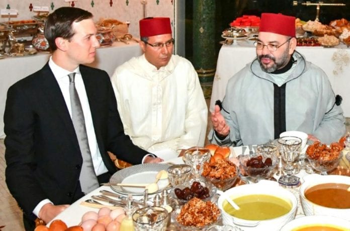 1223276-photo-fournie-par-le-palais-royal-marocain-du-gendre-et-conseiller-de-donald-trump-jared-kushner-g-d