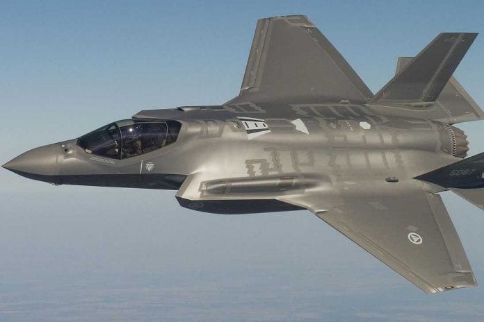 testflyging_av_forste_norske_f-35_-_22492943335_14_1_1095_730