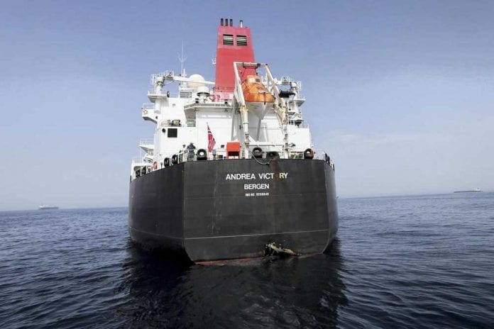 2019-05-13T143654Z_917993190_RC1C22EB5DB0_RTRMADP_3_SAUDI-OIL-EMIRATES-TANKER-1_1004_669