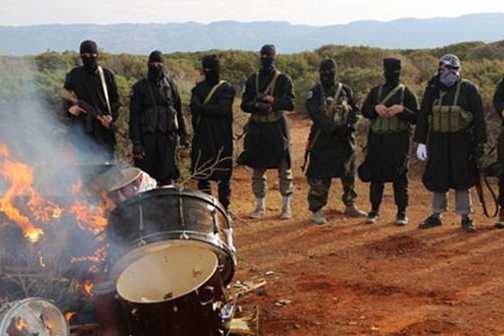 600x337_mea_etat_islamique_brule_instruments_de_musique_non_islamique_504_336