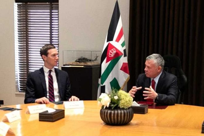 Jared-Kushner-gendre-conseiller-Donald-Trump-Abdallah-II-Jordanie-29-2019-Amman_0_729_571_726_484