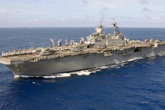 US_Navy_030127-N-1352S-033_Aerial_photo_of_the_amphibious_assault_ship_USS_Boxer_LHD_4-1320x841_1067_711
