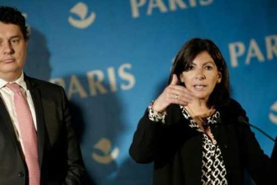 648x415_la-maire-de-paris-anne-hidalgo-d-et-le-maire-du-18e-arrondissement-de-paris-eric-lejoindre-le-31-mai-2016-a-paris_549_366